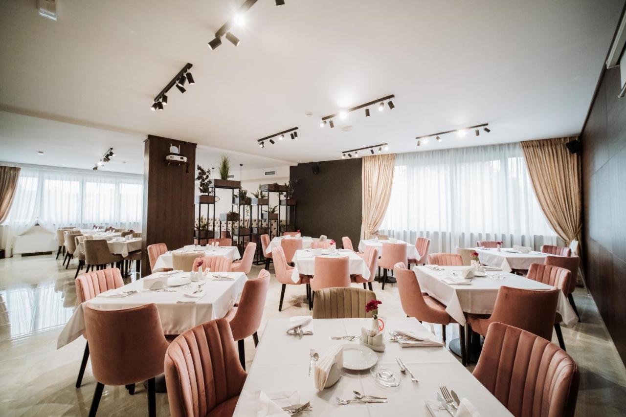 Hotel Barcode Wellness & Spa Sombor Buitenkant foto
