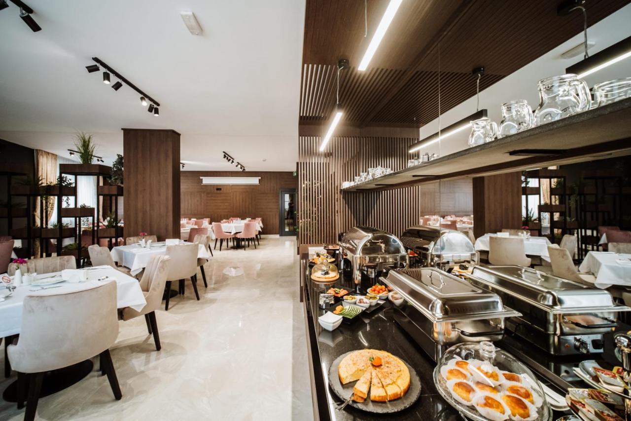 Hotel Barcode Wellness & Spa Sombor Buitenkant foto
