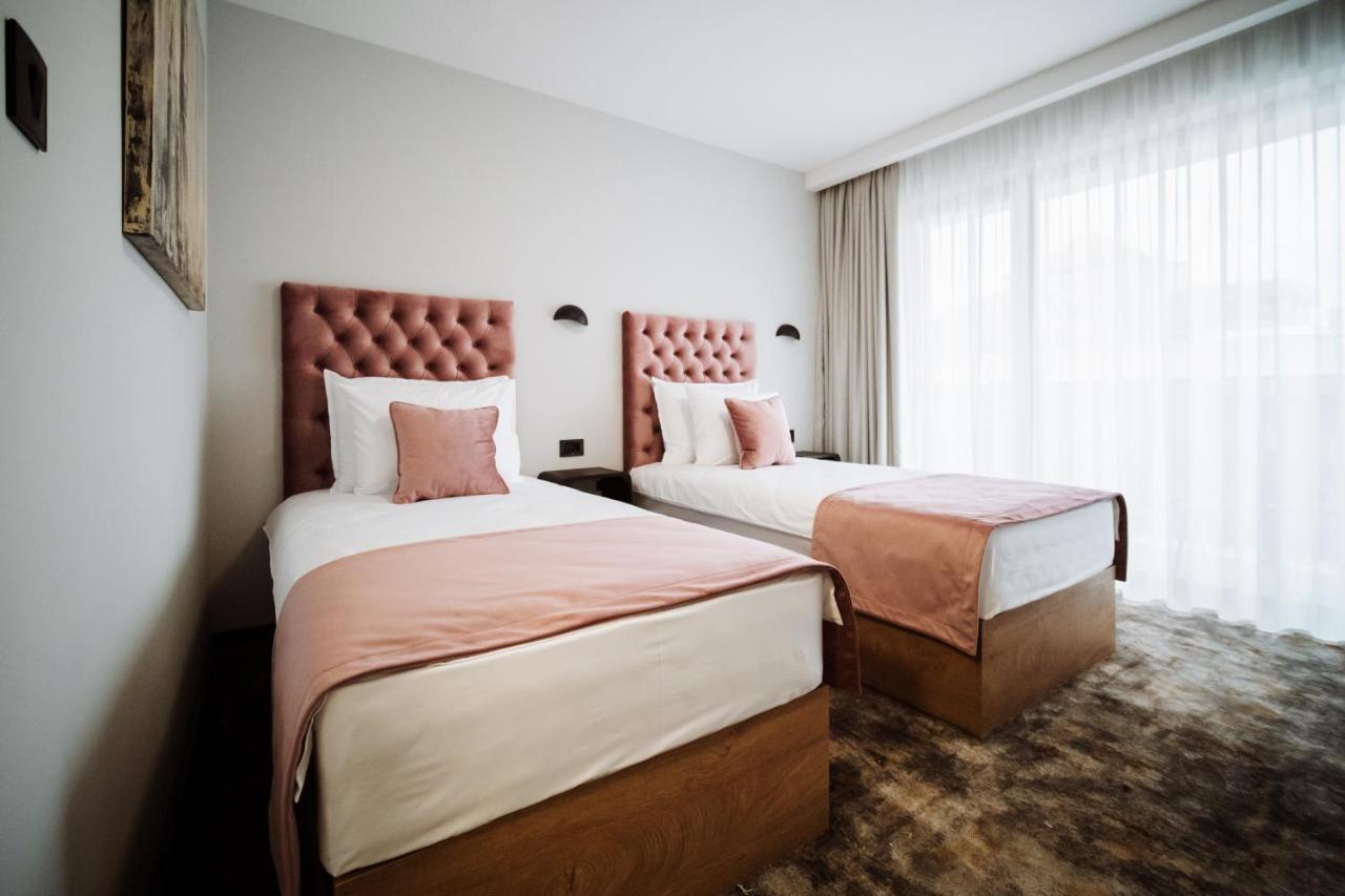 Hotel Barcode Wellness & Spa Sombor Buitenkant foto