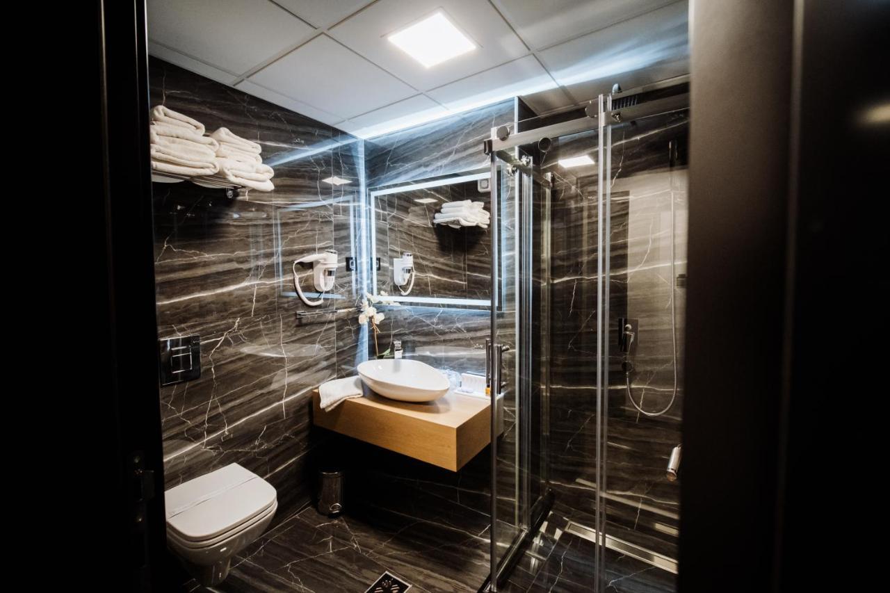 Hotel Barcode Wellness & Spa Sombor Buitenkant foto