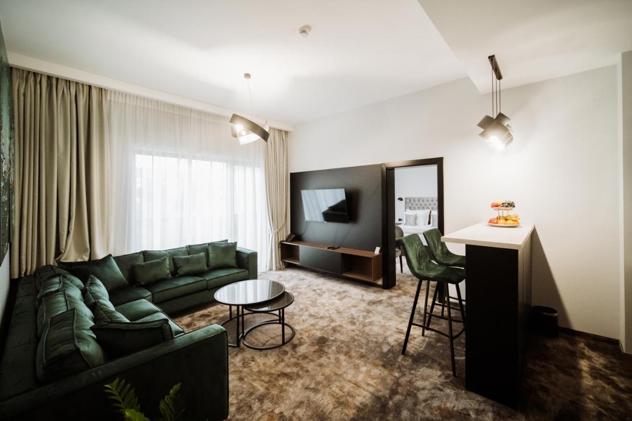 Hotel Barcode Wellness & Spa Sombor Buitenkant foto