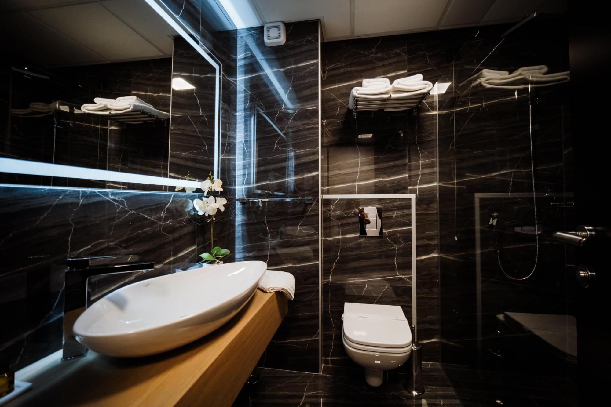 Hotel Barcode Wellness & Spa Sombor Buitenkant foto